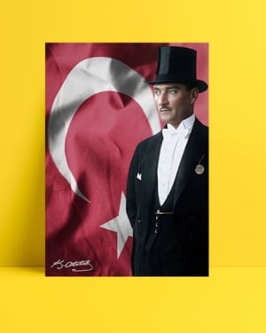 Türk Bayrağı ve Atatürk Posteri